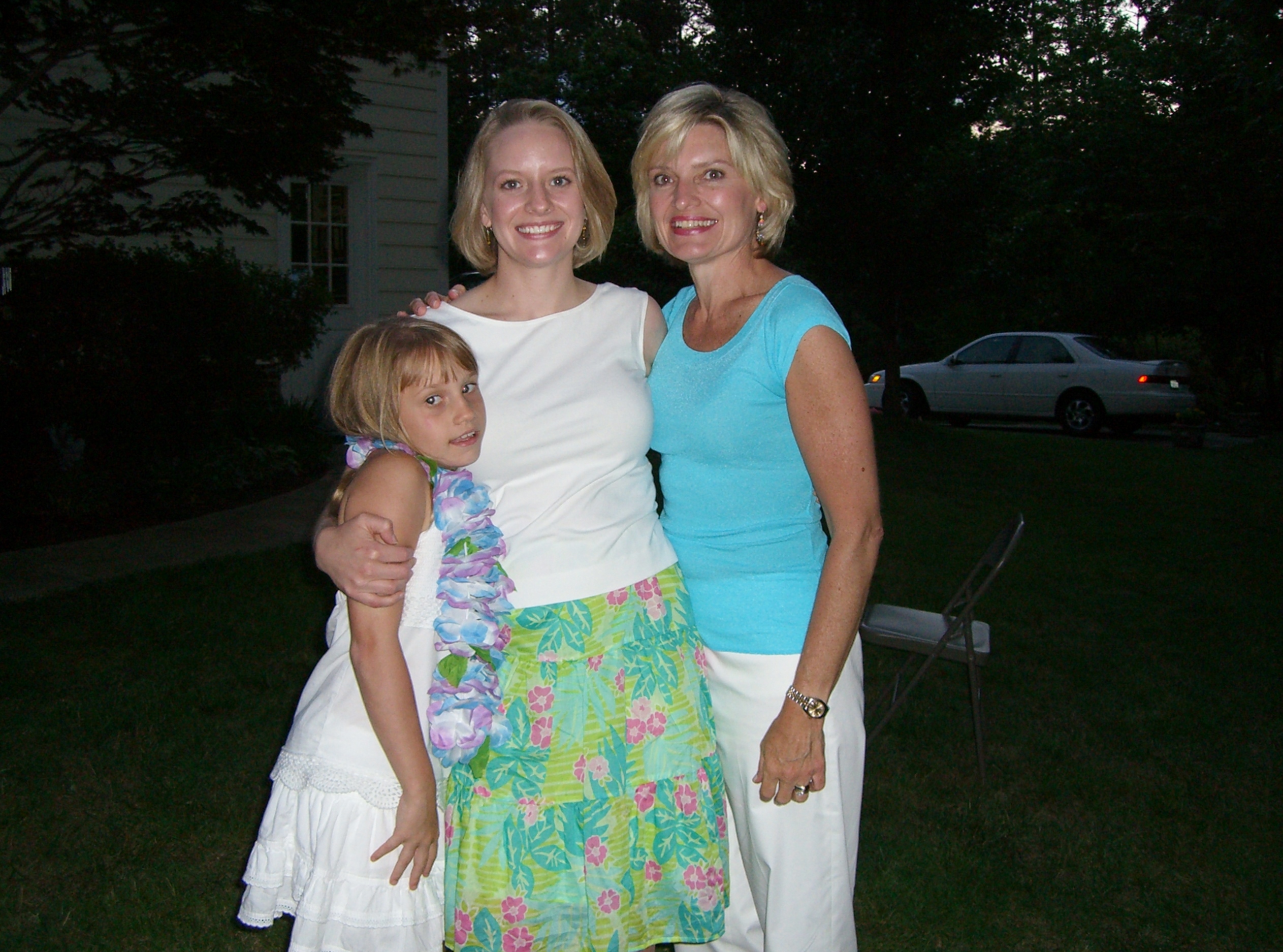 Laura, Mom and Taylor